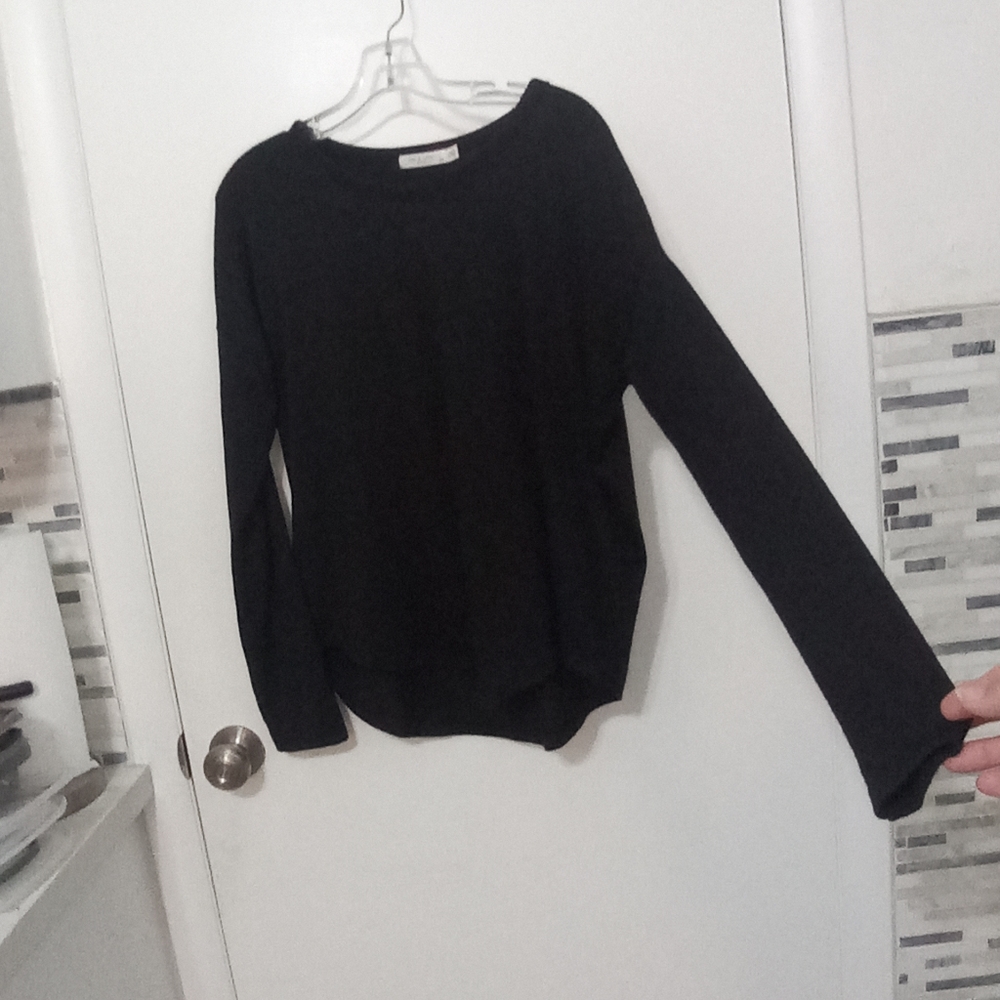 Rag & Bone Long Sleeve Pintuck Scalloped hem Super soft Stretch pullover Sweater